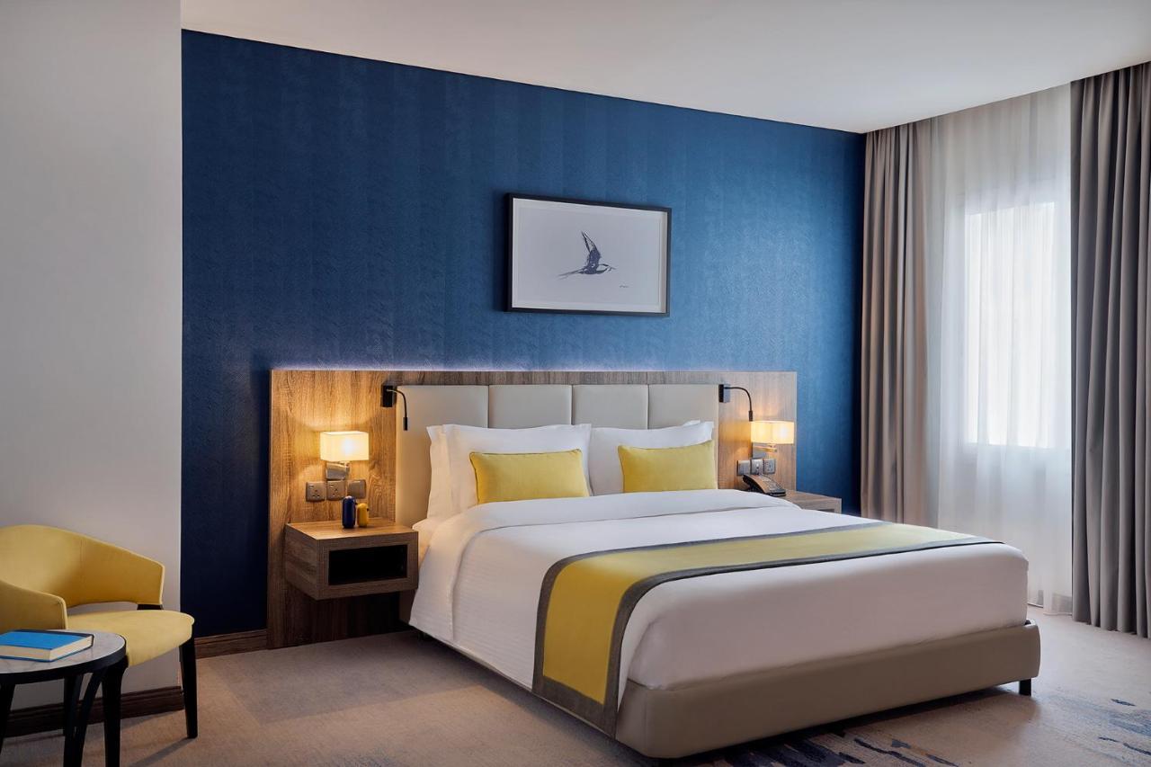 Hotel Voco Al Khobar By Ihg Exteriér fotografie A bedroom at the hotel