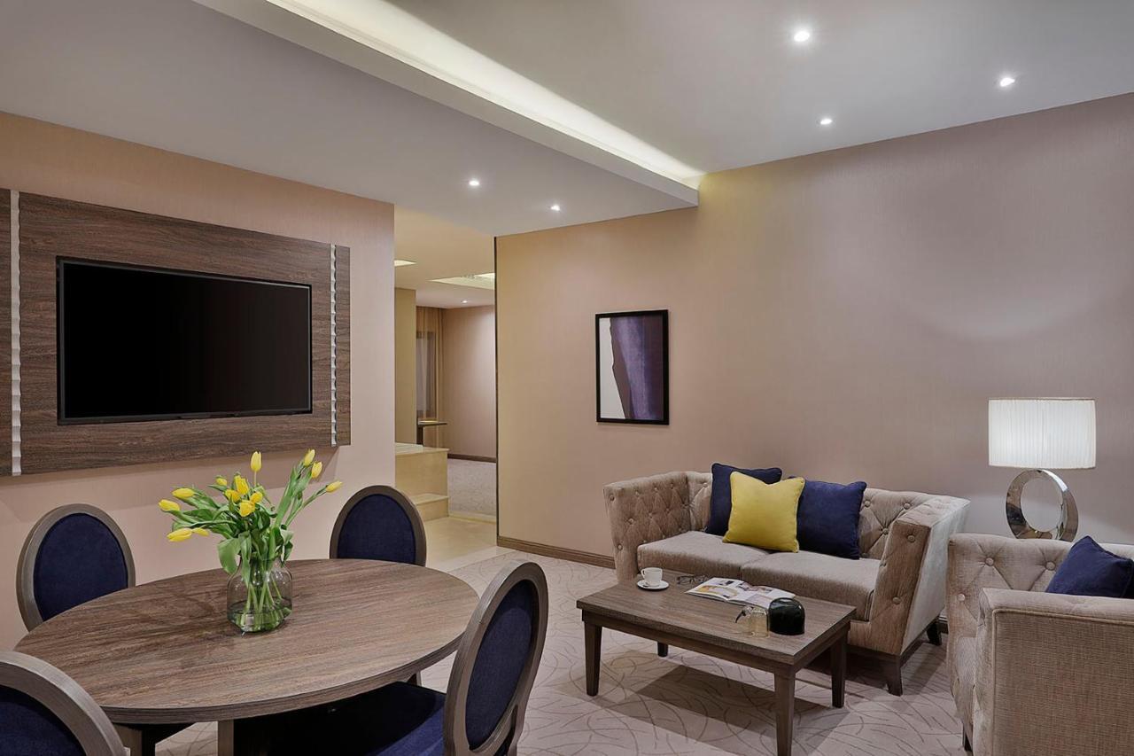 Hotel Voco Al Khobar By Ihg Exteriér fotografie A suite at the hotel